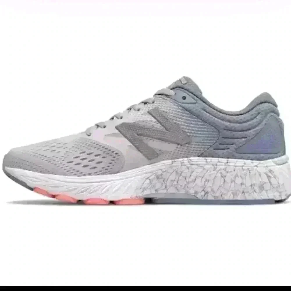 New Balance Women's 940 V4 Running Shoe 10.5